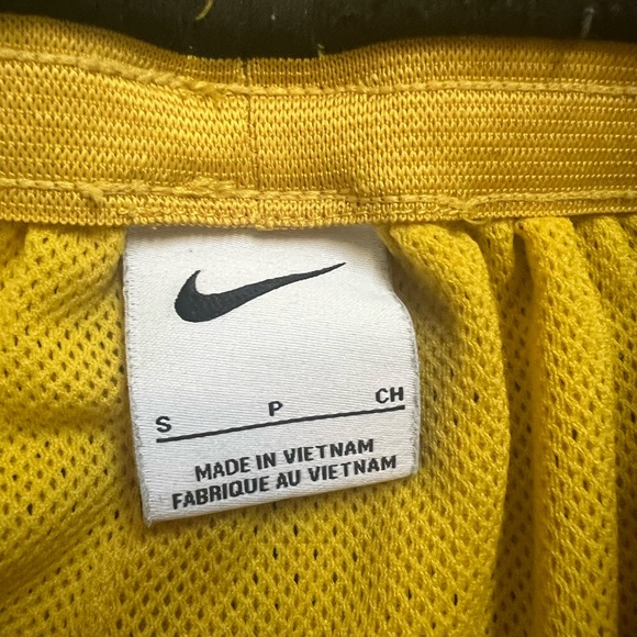 Men Nike Shorts - Picture 5 of 5